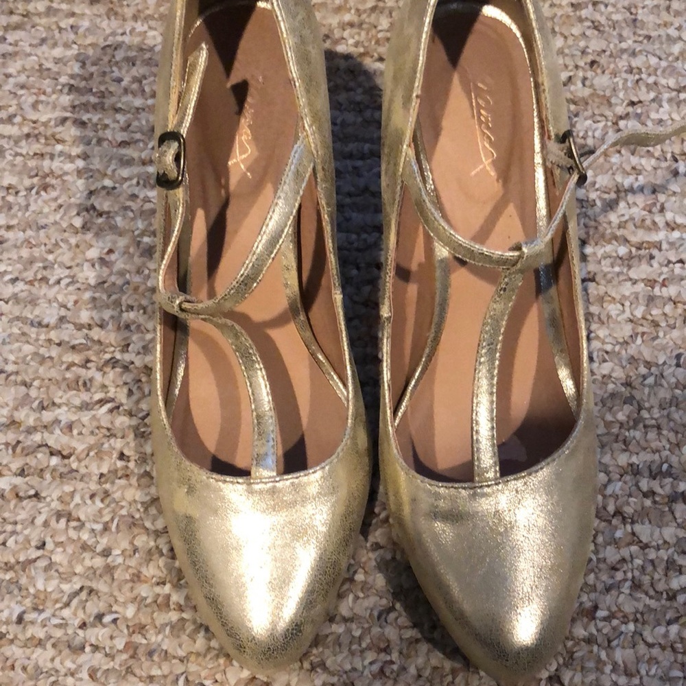 Gold shimmer ModCloth tstrap heels